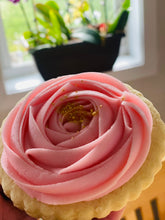 Load image into Gallery viewer, Flower Cookies - 12 Count