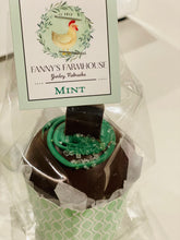 Load image into Gallery viewer, Hot Chocolate Bomb - Mint